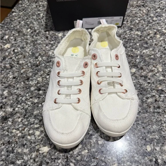 Vionic Beach Pismo Cream Canvas Slip-On Sneakers - Picture 3 of 5